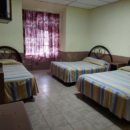Hotel Victoria بويبلا المظهر الخارجي الصورة