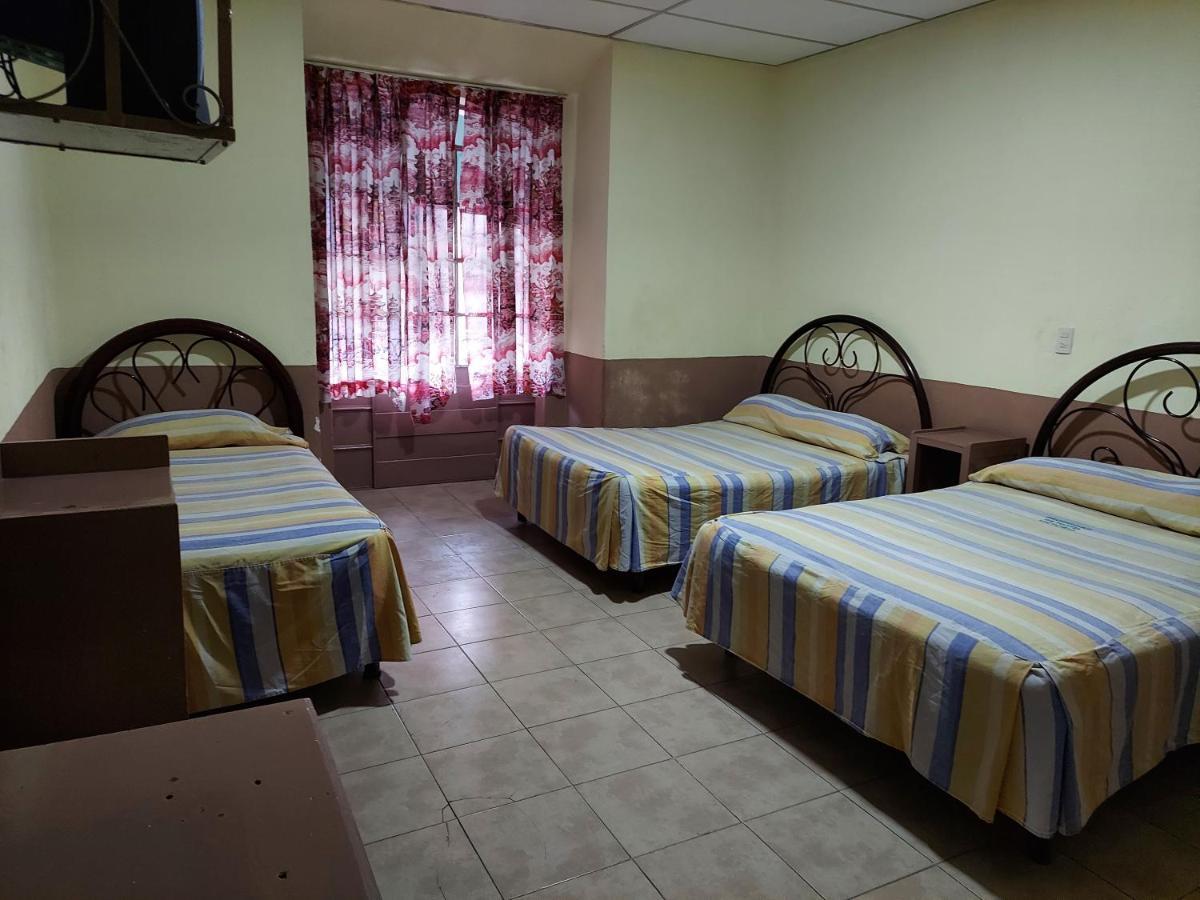 Hotel Victoria بويبلا المظهر الخارجي الصورة